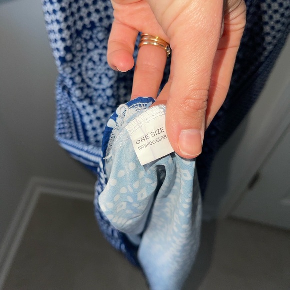 Blue/white maxi coverup OS - Picture 4 of 4